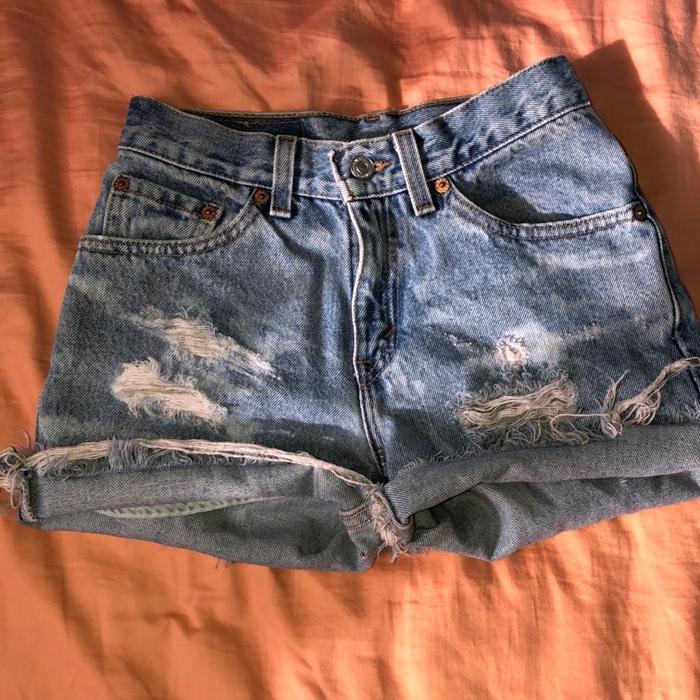 Vintage high waisted Levi’s shorts